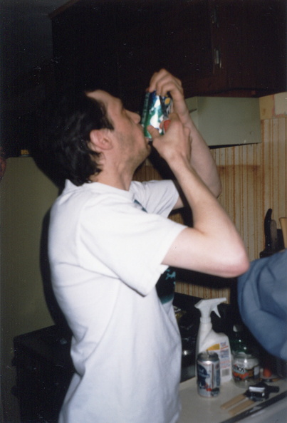 Steve shotgunning Sprite