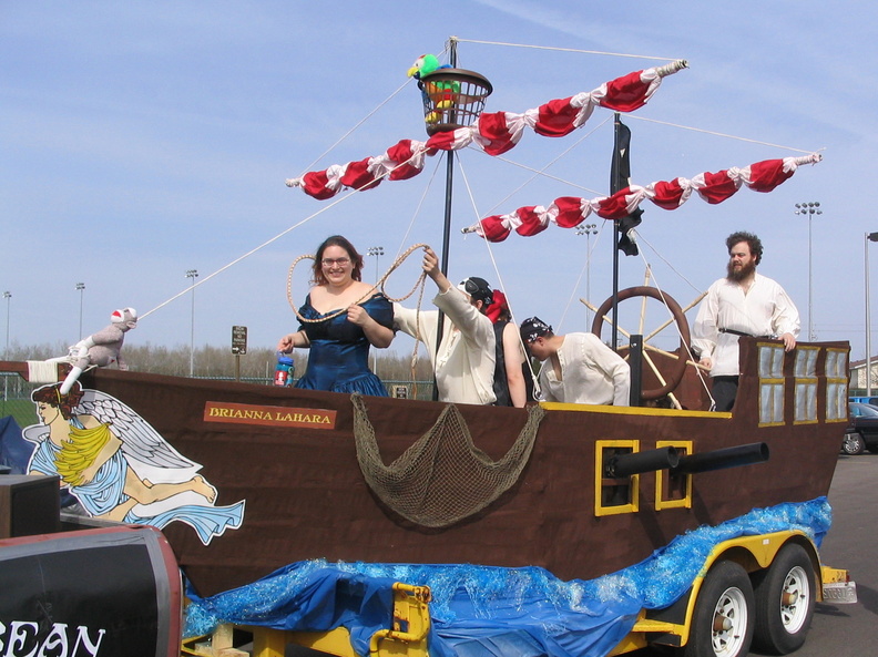 Saryn testing the ship's rigging before the parade